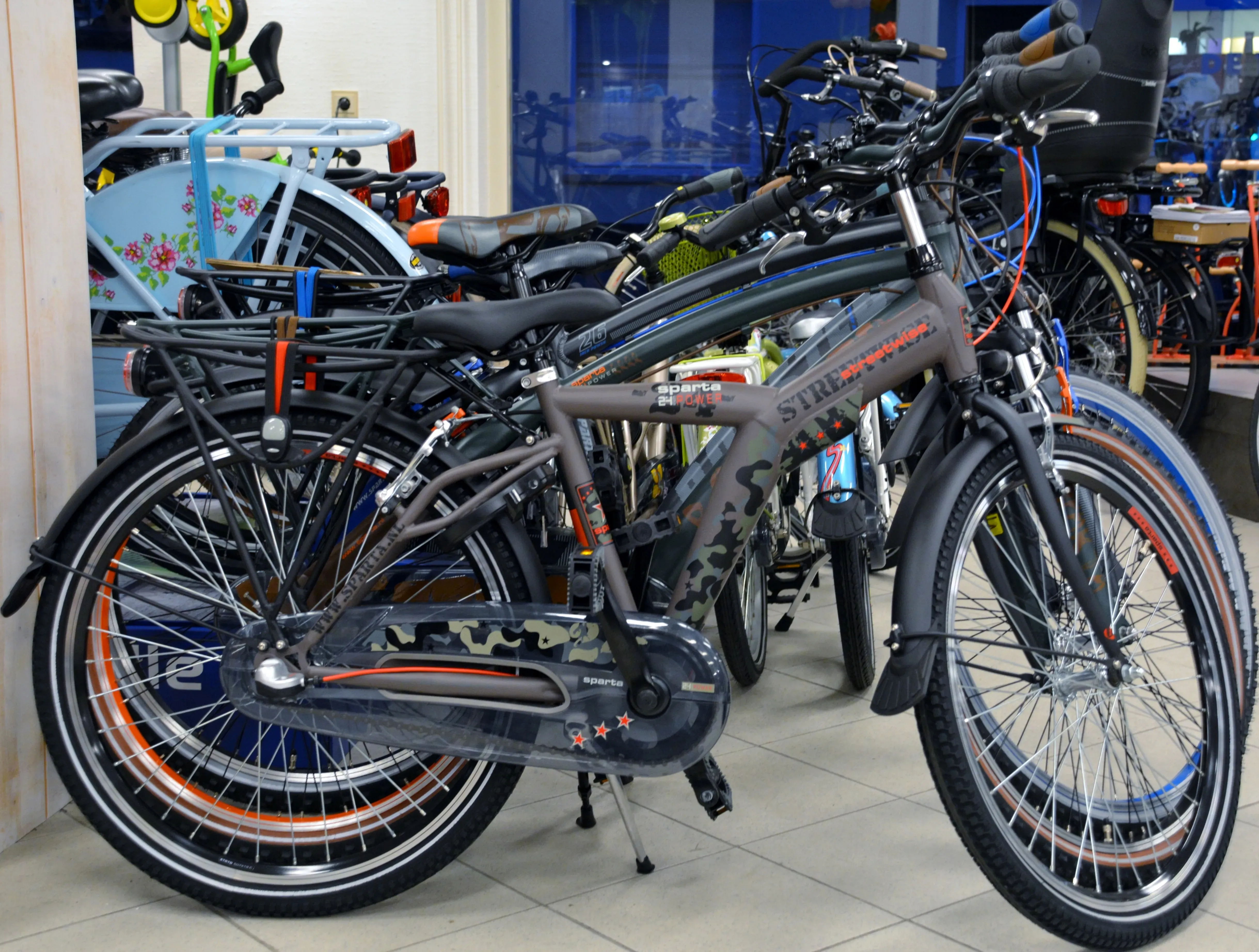 Overzichtsfoto winkel Holtkamp Tweewielers Hengelo